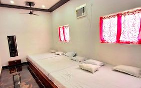 Shri Mukut Bihari Agrawal Dharamshala ,Dholi Pyau Himmat Pura Tiraha Mathura